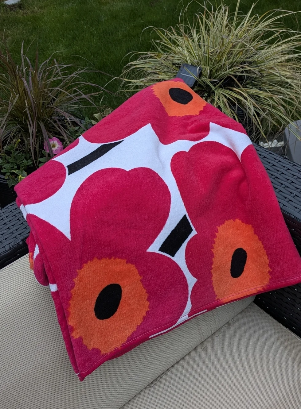 Marimekko Unikko Towel Red Pink White Floral Beach Towel Finland Bath Design New